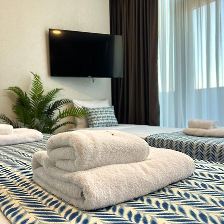 Hotel Navi 巴统 外观 照片